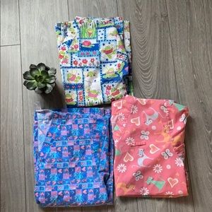BUNDLE! Size small scrub tops 👩🏻‍⚕️
